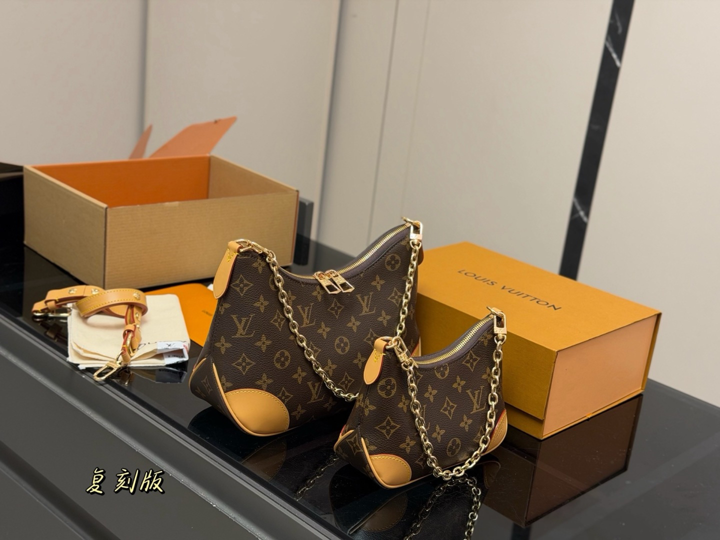 LV Monogram Handbag Crossbody Shoulder Bag Chain Decor